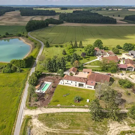 Le Domaine De La Feredie * 维马勒伊