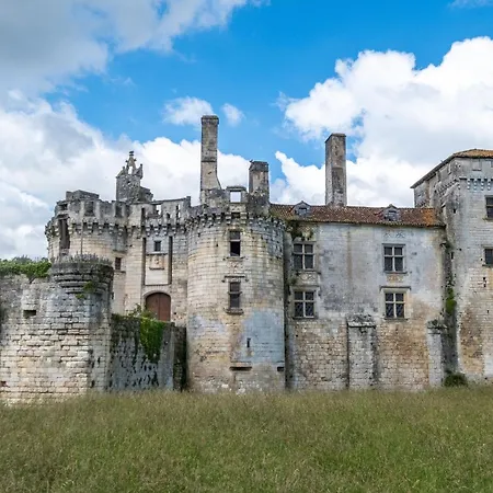 빌라 Le Domaine De La Feredie Vieux-Mareuil